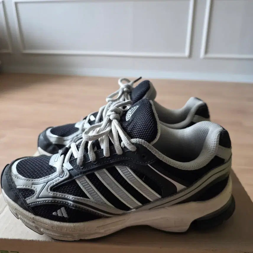 [BUNJANG] Adidas Black/Gray Sneakers 230 / 아디다스 블랙/그레이 운동화 230