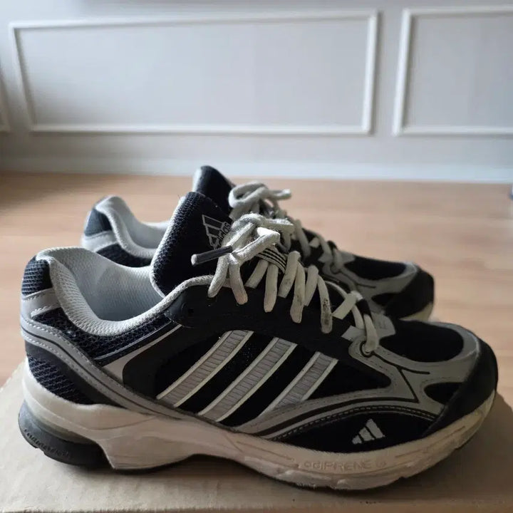 [BUNJANG] Adidas Black/Gray Sneakers 230 / 아디다스 블랙/그레이 운동화 230