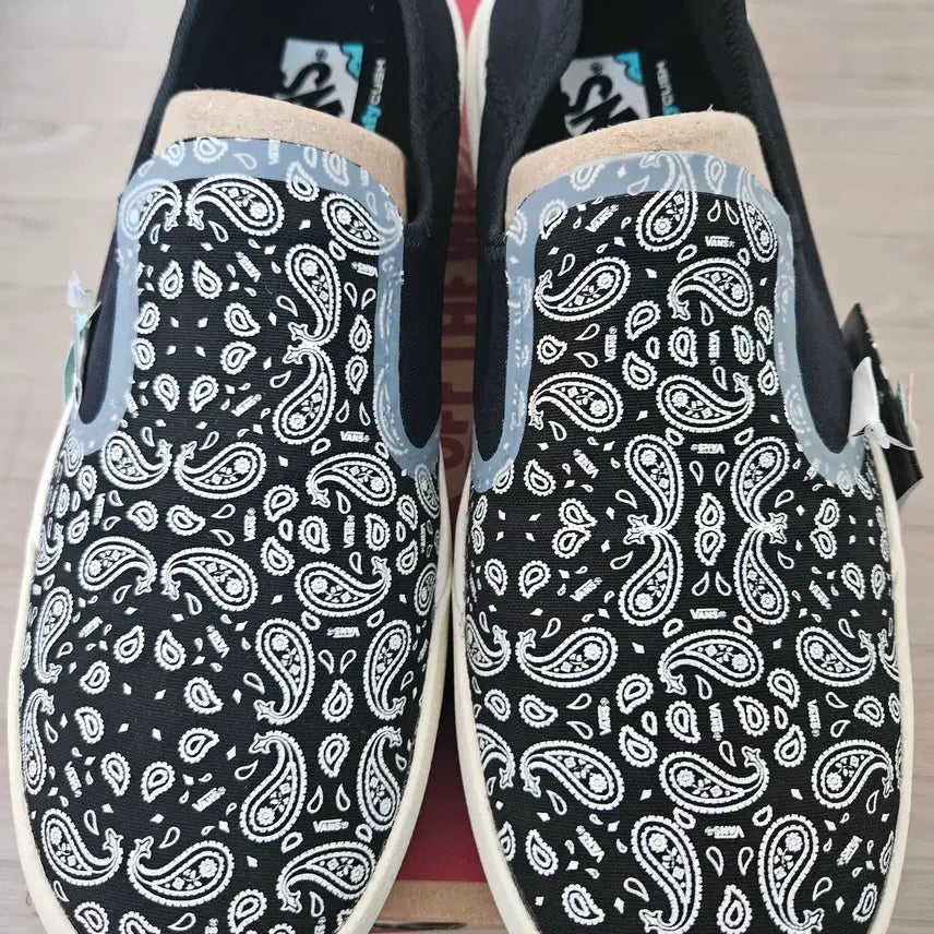 [BUNJANG] Vans ComfyCush One Bandana Marshmallow Black Sneakers / 반스 컴피쿠시 원 275