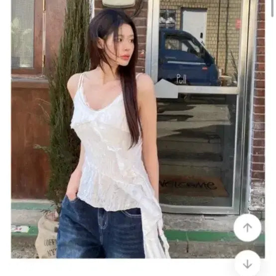 [BUNJANG] Asymmetrical Frill Sleeveless Top - White / 언발프릴나시 화이트