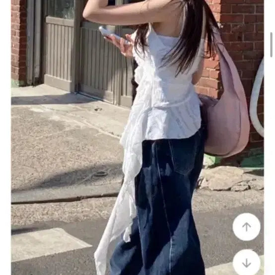 [BUNJANG] Asymmetrical Frill Sleeveless Top - White / 언발프릴나시 화이트