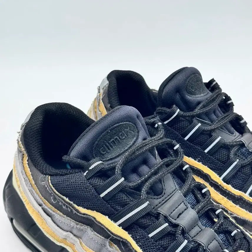[BUNJANG] Nike Comme des Garcons Homme Plus Air Max 95 Charcoal Sneakers / 나이키 꼼데가르송옴므플러스 에어맥스 95 챠콜 270