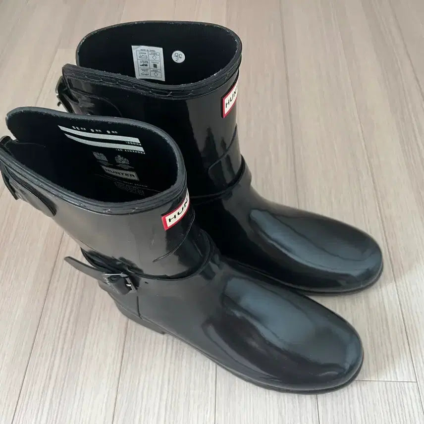 [BUNJANG] Hunter Refined Slimfit Adjustable Gloss Rain Boots US8 (250) / 헌터 리파인드 슬림핏 어드저스터블 글로스 레인부츠 US8(250)