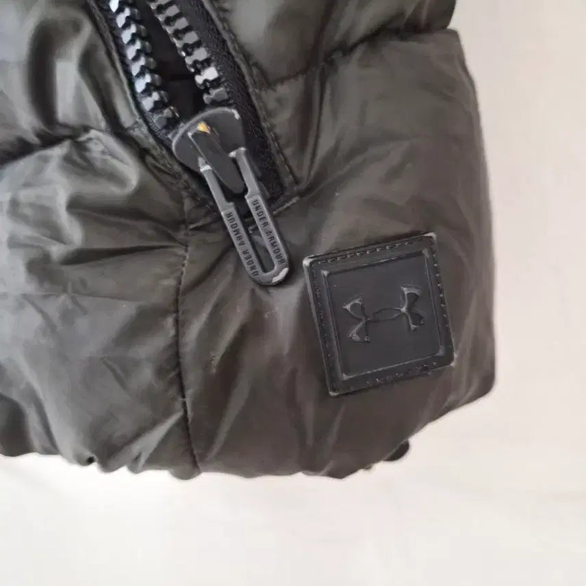 [BUNJANG] Under Armour Duck Down Padded Vest Size S / 언더아머 오리 패딩 조끼 S