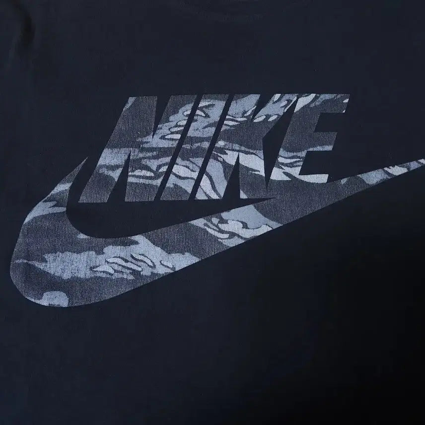 [BUNJANG] Nike Camo Swoosh Logo Short Sleeve T-Shirt / nike 나이키 카모스우시 로고  반팔티셔츠,런닝티셔츠 L