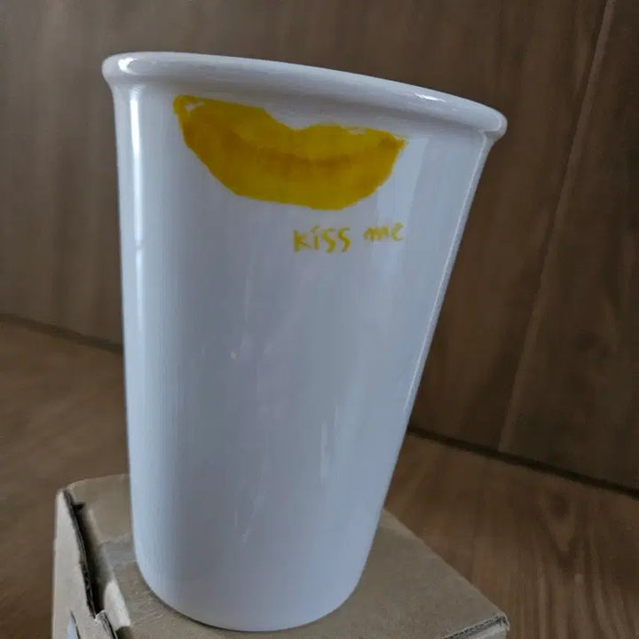 [BUNJANG] 2PM Wooyoung Kiss Me Mug Cup + Photocard / 2PM 우영 스페셜 에디션 kiss me 머그컵 + 포토카드