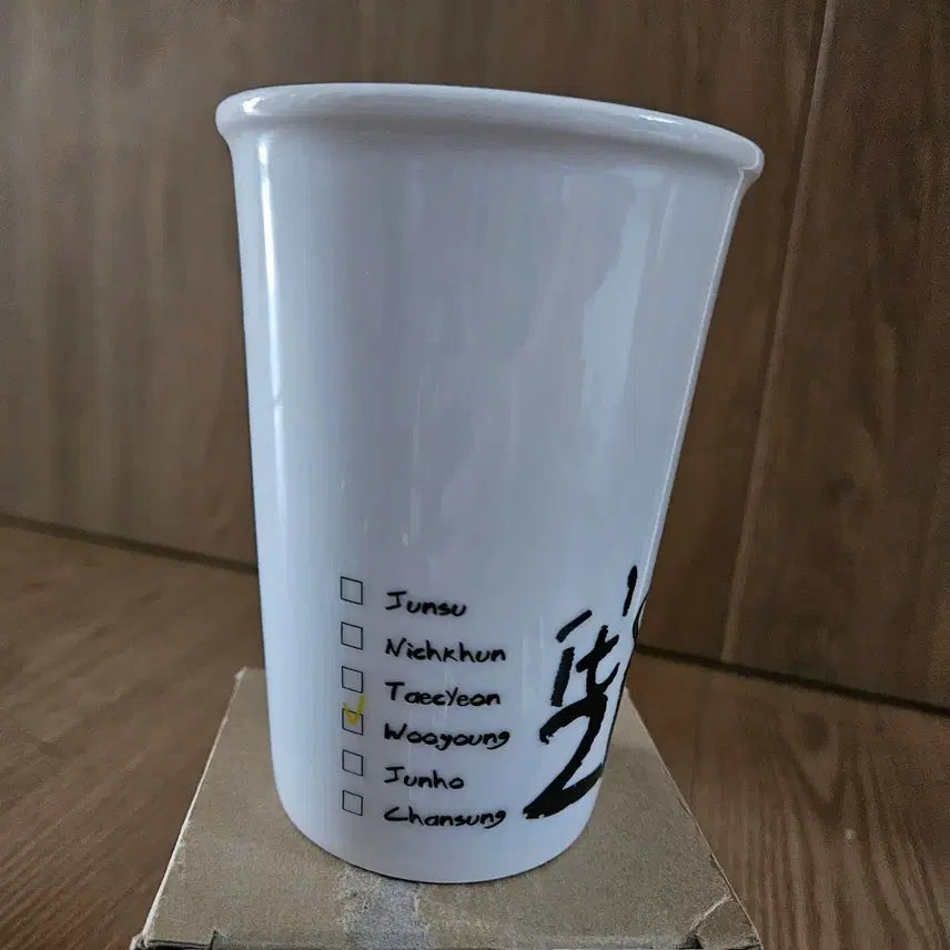 [BUNJANG] 2PM Wooyoung Kiss Me Mug Cup + Photocard / 2PM 우영 스페셜 에디션 kiss me 머그컵 + 포토카드