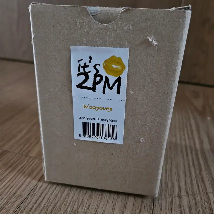 [BUNJANG] 2PM Wooyoung Kiss Me Mug Cup + Photocard / 2PM 우영 스페셜 에디션 kiss me 머그컵 + 포토카드