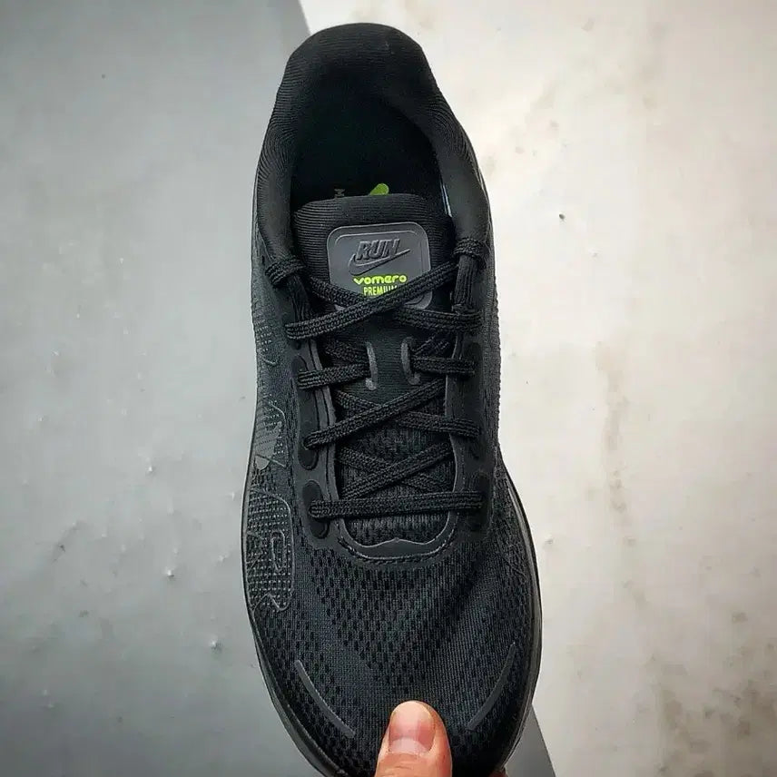 [BUNJANG] Nike Air Zoom Sneakers (Black/Fluorescent) - Size 265 / 나이키 운동화 블랙 형광색 에어줌 사이즈:265