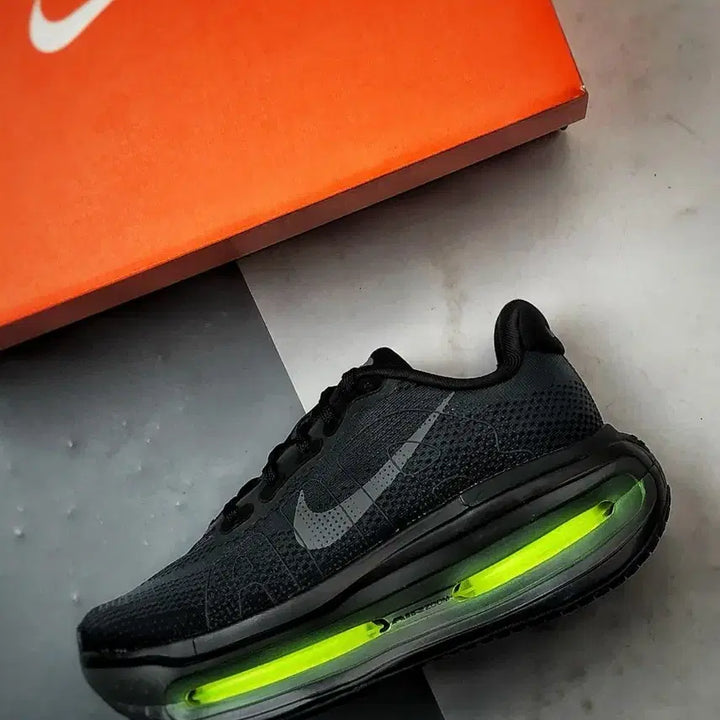 [BUNJANG] Nike Air Zoom Sneakers (Black/Fluorescent) - Size 265 / 나이키 운동화 블랙 형광색 에어줌 사이즈:265