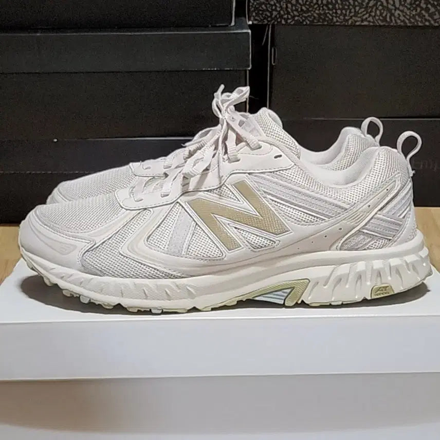 [BUNJANG] New Balance 410v5 Wide Ivory Running Shoes / 뉴발란스 280 410v5 와이드 아이보리