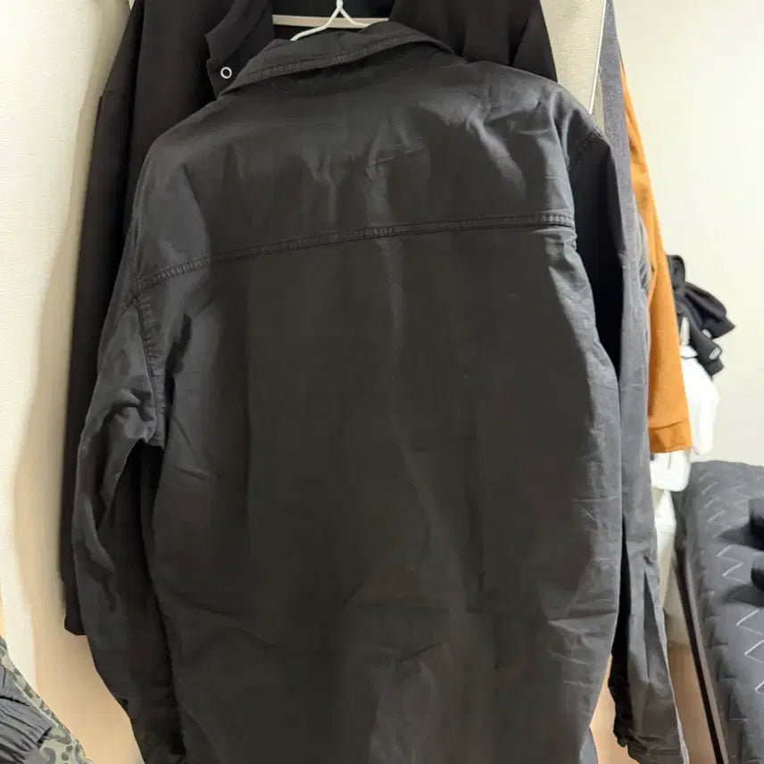 [SOLD OUT] 스톤아일랜드 25FW 블랙 지퍼 셔츠 자켓