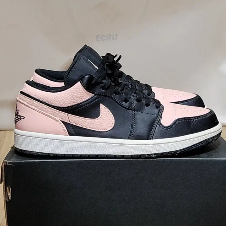[BUNJANG] Nike Air Jordan 1 Low Crimson Tint 285mm / 나이키 조던1 285 로우 크림슨틴트