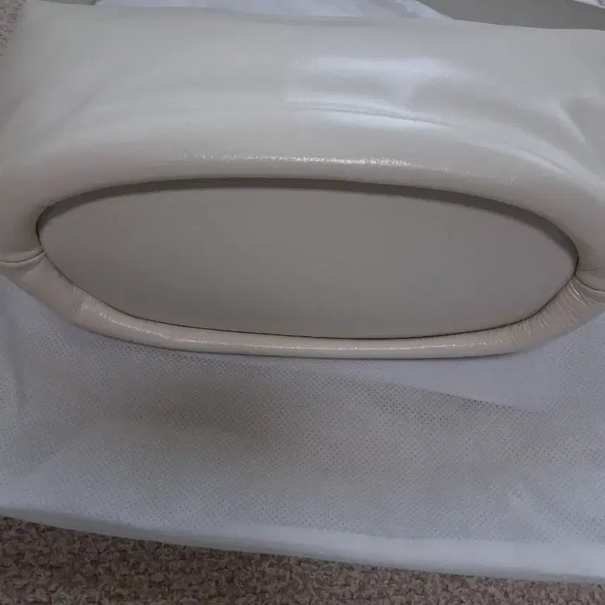 [BUNJANG] Zooc Hobo Bag Ivory Shoulder/Crossbody Bag / 주크  호보백 아이보리(새상품)