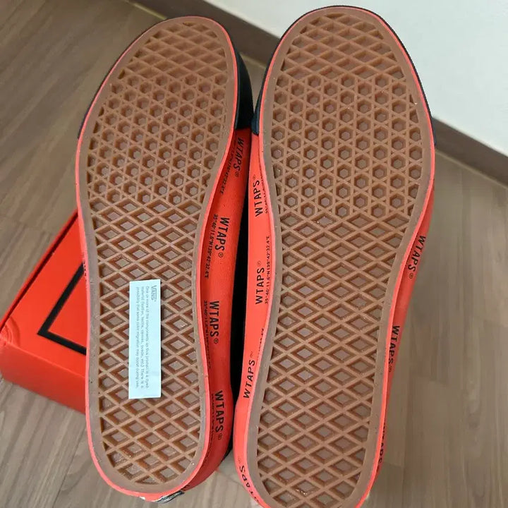 [BUNJANG] Vans Vault x WTAPS Old Skool LX Black Orange Sneakers / 반스 볼트 더블탭스 wtaps 올드스쿨 LX 블랙 오렌지 285 28.5
