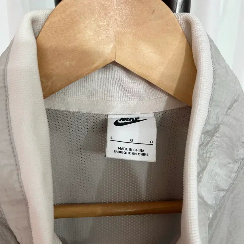 [SOLD OUT] 나이키 에어 우븐 아노락 자켓 L