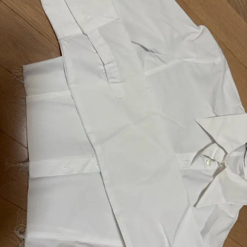 [BUNJANG] bohemseo Crop Shirt / 보헴서 데미지 [크롭 셔츠] 보헤미안서울 bohemseo