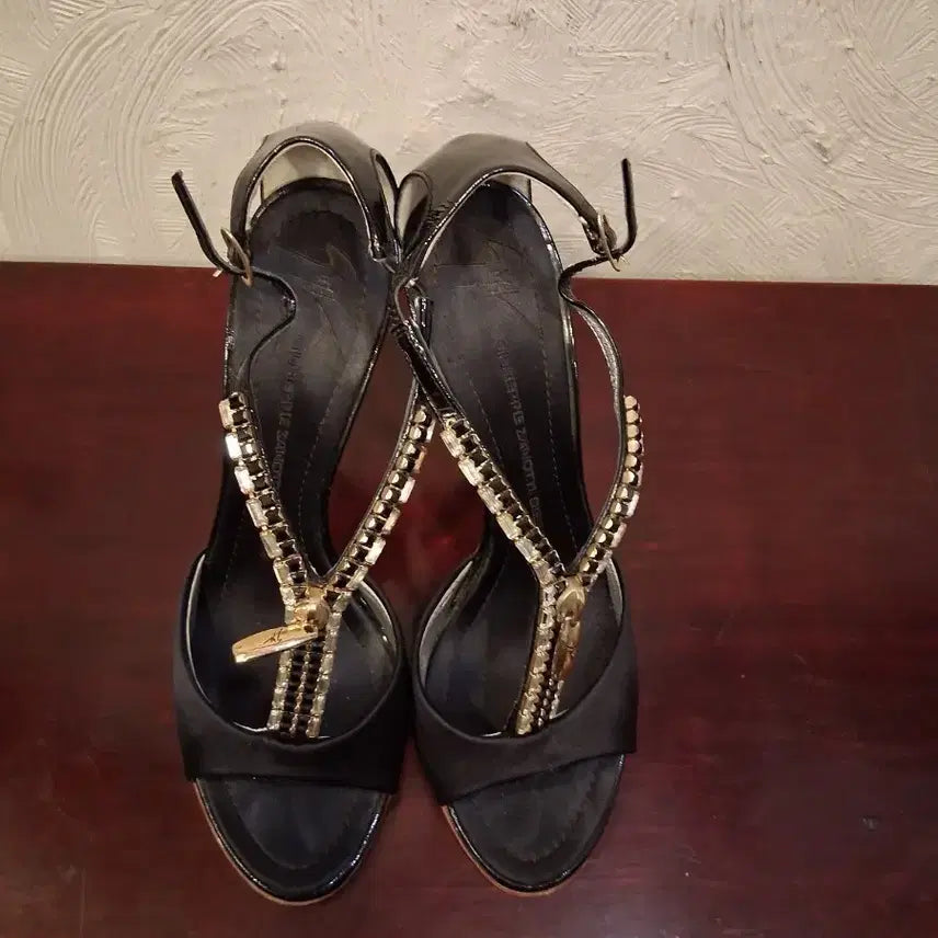 [BUNJANG] Giuseppe Zanotti Black Leather Heel Sandals / 쥬세페자노티 블랙 힐 샌들