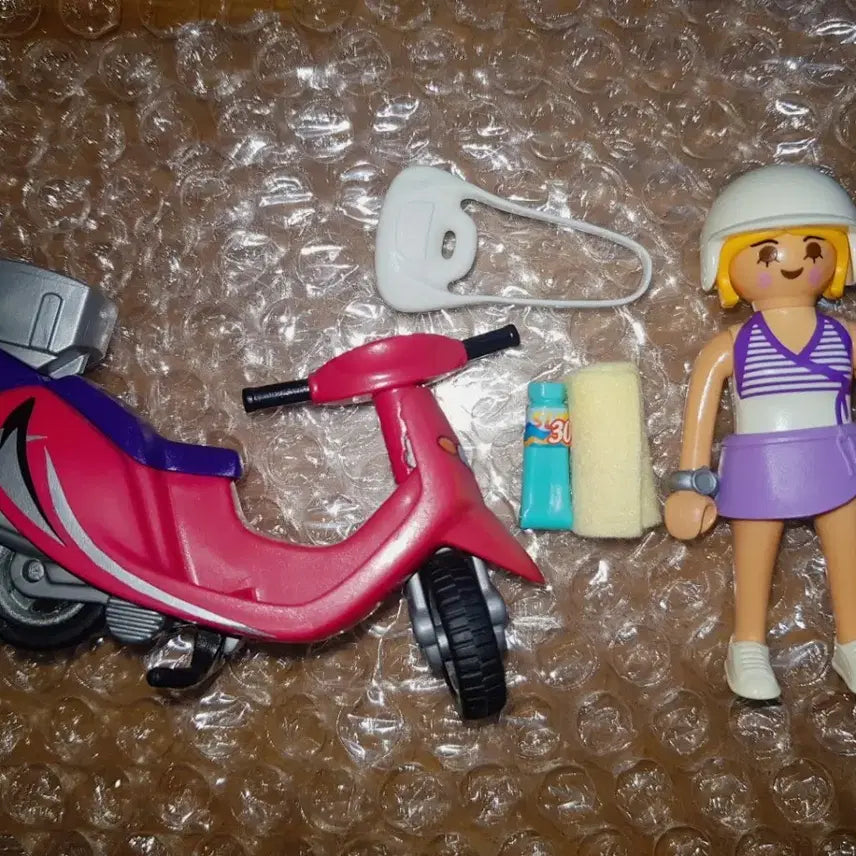 [BUNJANG] Playmobil 9084 Scooter Girl Figure / 플레이모빌 9084 스쿠터소녀 피규어 팝니다