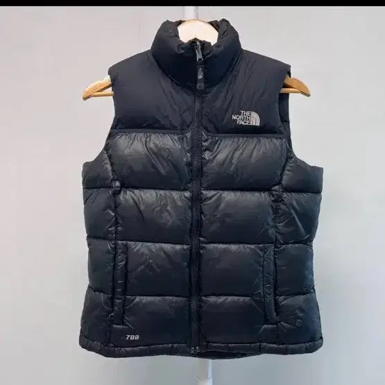 [SOLD OUT] 노스페이스 700 블랙 패딩 조끼
