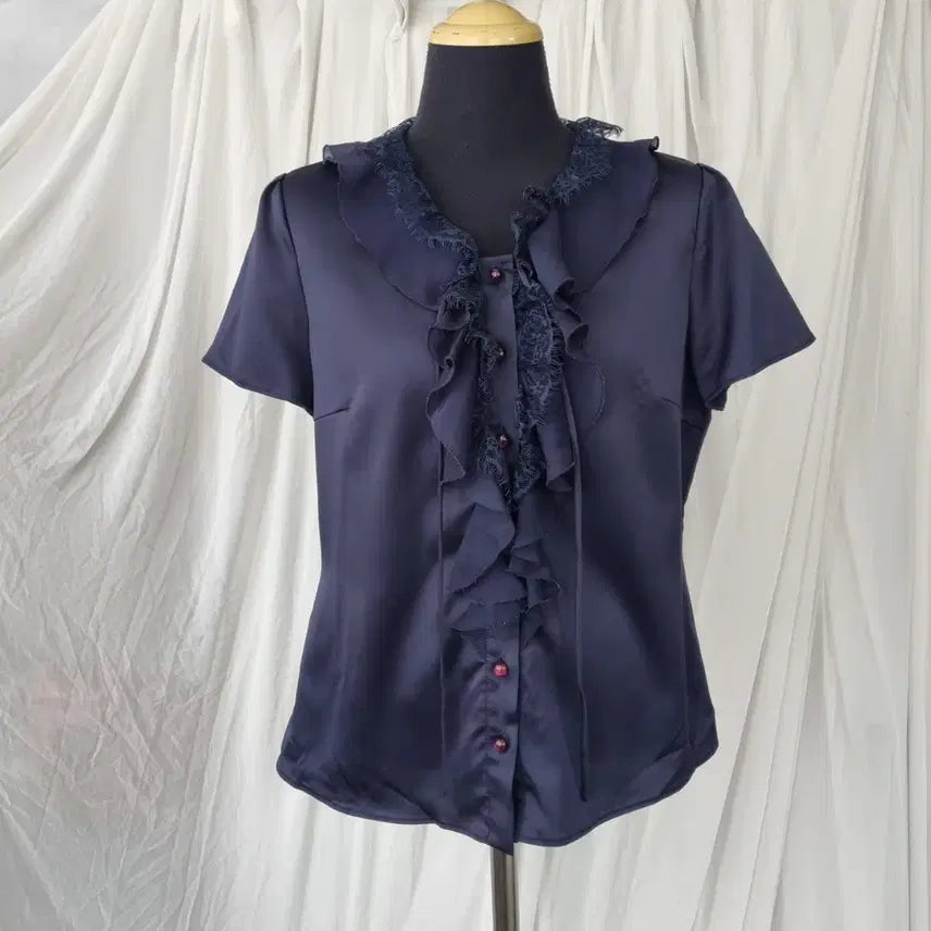 [BUNJANG] PRELIN Ruffle Lace Short-Sleeve Blouse Navy / 러플 레이스 반팔 블라우스 네이비