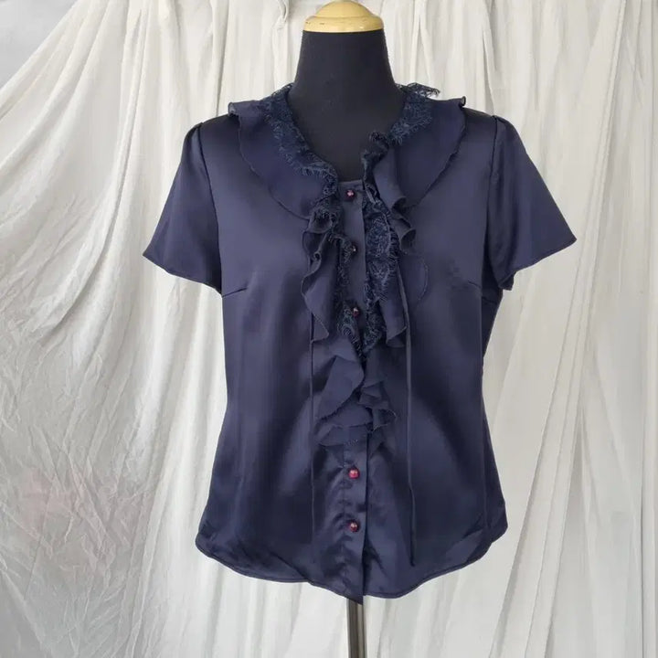 [BUNJANG] PRELIN Ruffle Lace Short-Sleeve Blouse Navy / 러플 레이스 반팔 블라우스 네이비