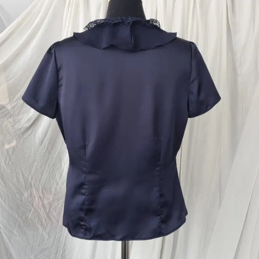 [BUNJANG] PRELIN Ruffle Lace Short-Sleeve Blouse Navy / 러플 레이스 반팔 블라우스 네이비