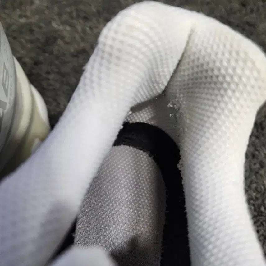 [BUNJANG] Salomon XT-6 White Sneakers / 살로몬 XT-6 화이트  285사이즈