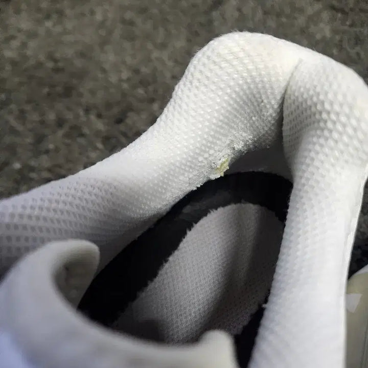 [BUNJANG] Salomon XT-6 White Sneakers / 살로몬 XT-6 화이트  285사이즈