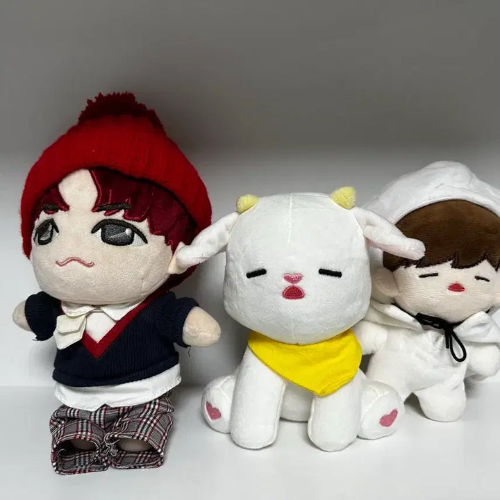 [BUNJANG] Wanna One Kim Jaehwan Doll Official &amp; Unofficial Goods Bundle Set / 워너원 김재환 인형 공식 및 비공식 굿즈 엠디