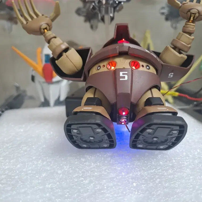 [BUNJANG] Bandai SD Gundam Gogg Full-Painted Model Kit / 반다이 프라모델 SD건담 고그 풀도색,LED 팝니다