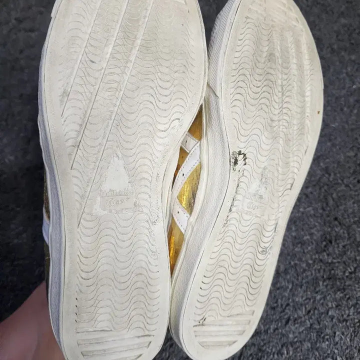 [BUNJANG] Onitsuka Tiger Fabre Gold Sneakers / 오니츠카타이거 골드 파브레 260사이즈