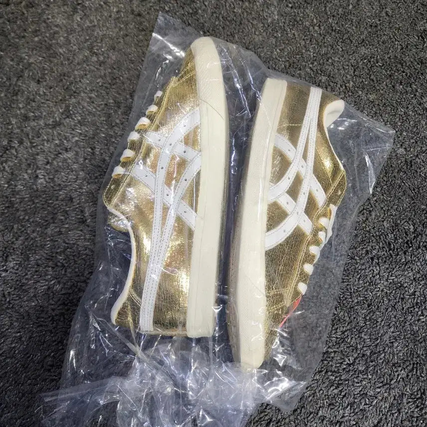 [BUNJANG] Onitsuka Tiger Fabre Gold Sneakers / 오니츠카타이거 골드 파브레 260사이즈