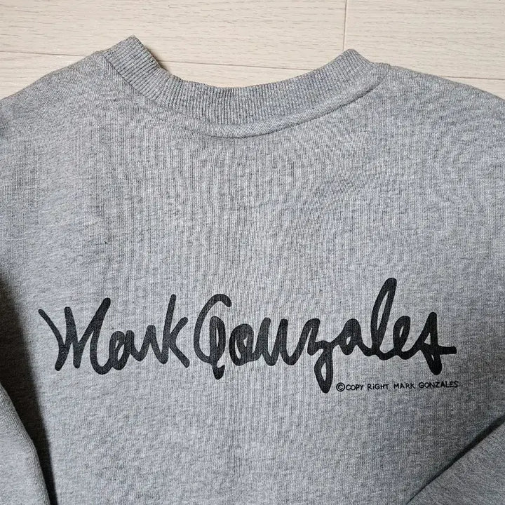 [BUNJANG] Mark Gonzales Gray Sweatshirt (Unisex S) / 마크 곤잘레스 s(공용)회색 맨투맨