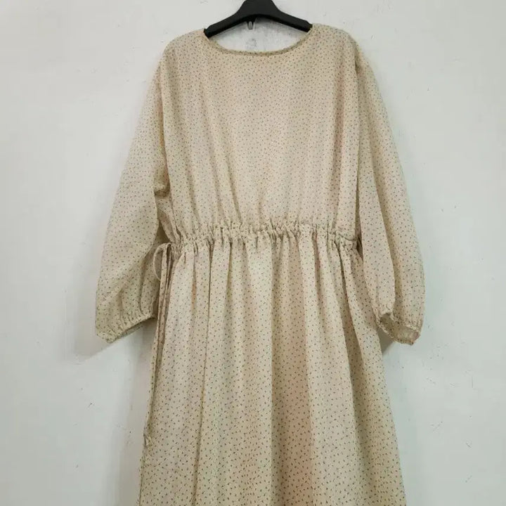 [BUNJANG] Ivory Floral Long Dress / 아이보리 잔꽃 롱 원피스 끈 Free