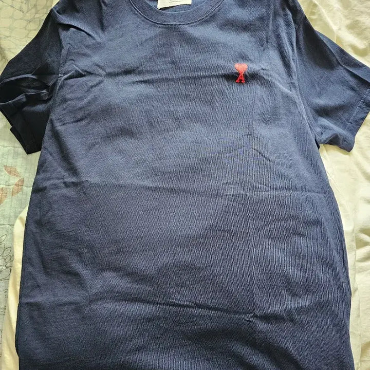 [BUNJANG] AMI Small Heart Short Sleeve T-shirt / 아미 스몰 하트 반팔 티셔츠