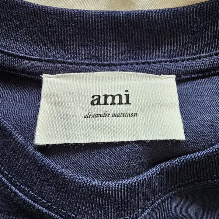 [BUNJANG] AMI Small Heart Short Sleeve T-shirt / 아미 스몰 하트 반팔 티셔츠