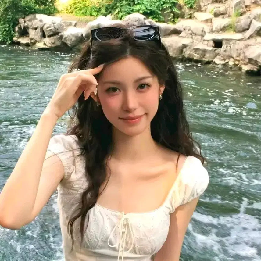 [BUNJANG] White Punching Lace Puff Sleeve T-Shirt / 화이트 펀칭 레이스 퍼프 티셔츠