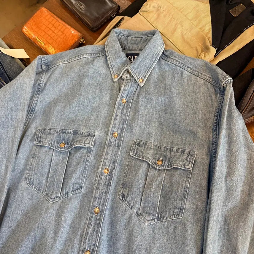 [BUNJANG] Old Gap Canada Two Pocket Denim Shirt / 올드 갭 캐나다 생산 투포켓 데님 셔츠 S M
