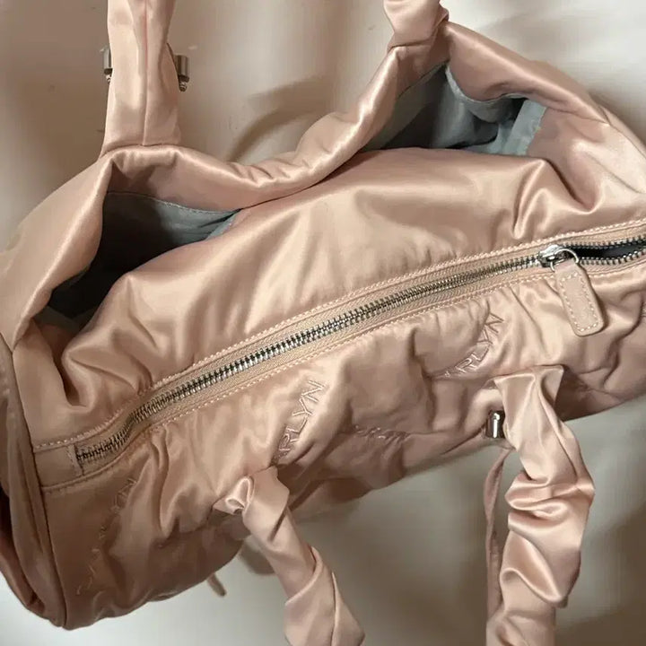 [BUNJANG] CARLYN Boston Tote Bag / 새상품 칼린 CARLYN 딸기우유 보스턴백 토트백