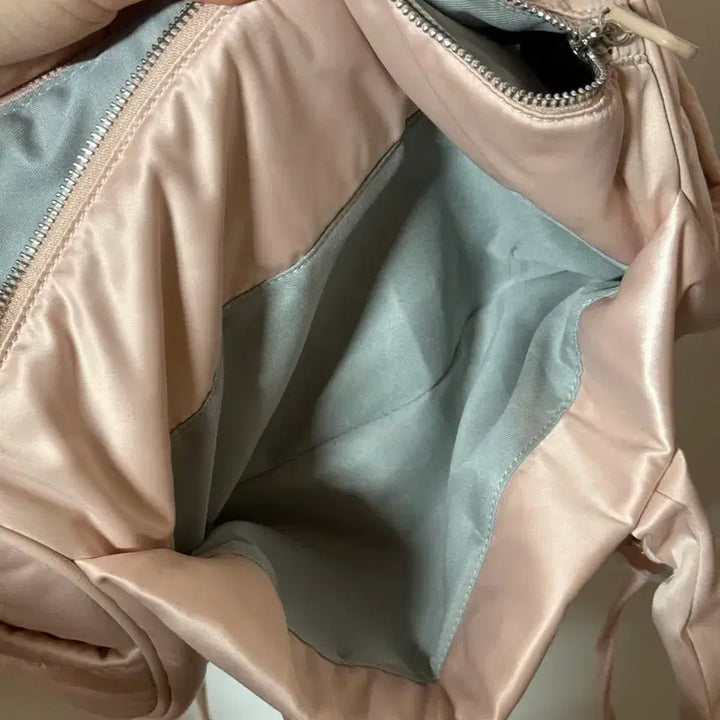[BUNJANG] CARLYN Boston Tote Bag / 새상품 칼린 CARLYN 딸기우유 보스턴백 토트백