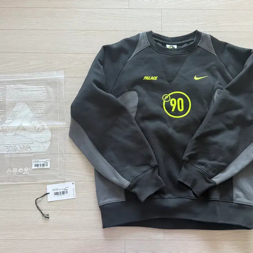 [SOLD OUT] 팔라스 x 나이키 토탈 P90 크루 블랙