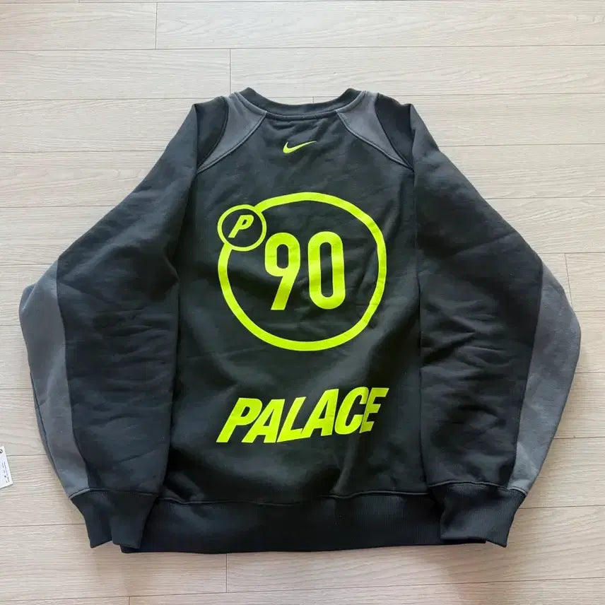 [SOLD OUT] 팔라스 x 나이키 토탈 P90 크루 블랙