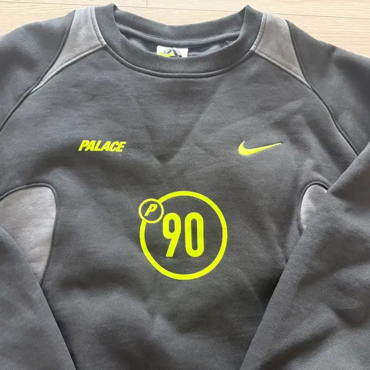 [SOLD OUT] 팔라스 x 나이키 토탈 P90 크루 블랙