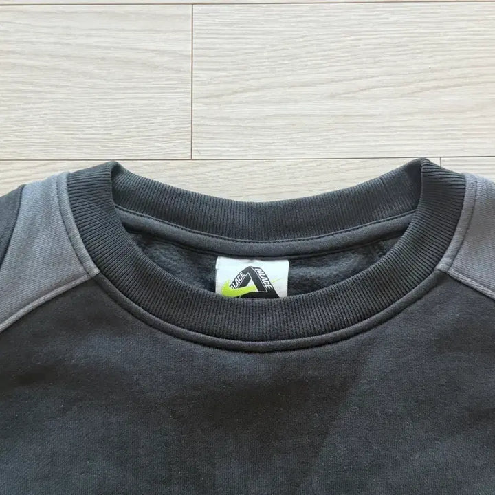[SOLD OUT] 팔라스 x 나이키 토탈 P90 크루 블랙