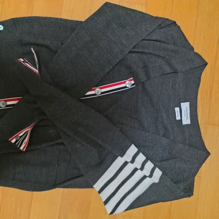 [SOLD OUT] 톰브라운 울 가디건
