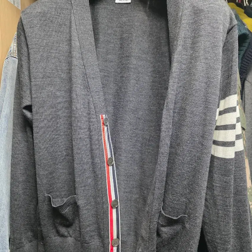 [SOLD OUT] 톰브라운 울 가디건