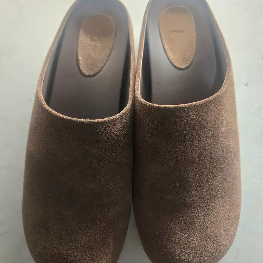 [SOLD OUT] 킨치 스웨이드 블런트 슈즈 브라운