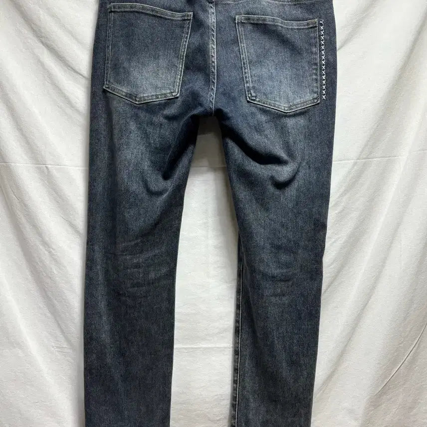 [BUNJANG] Panicale Embroidered Stitch Washed Denim Jeans / 빠니깔레 자수 스티치 스판 워시드 데님팬츠 청바지