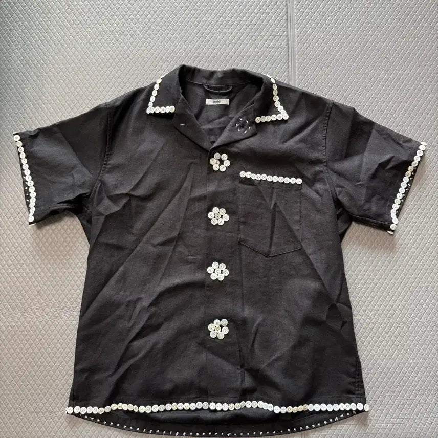 [SOLD OUT] (M/L) Bode 앤틱 펄 버튼 린넨 셔츠